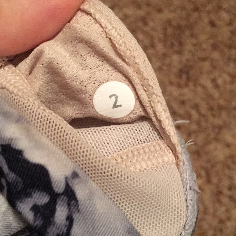 Lululemon Free to be Bra - Picture 4 of 4